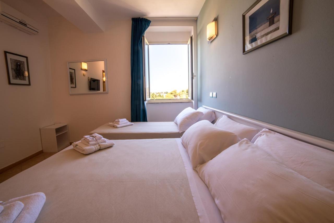 Hotel Gatto Bianco Casalabate à Lecce Extérieur photo